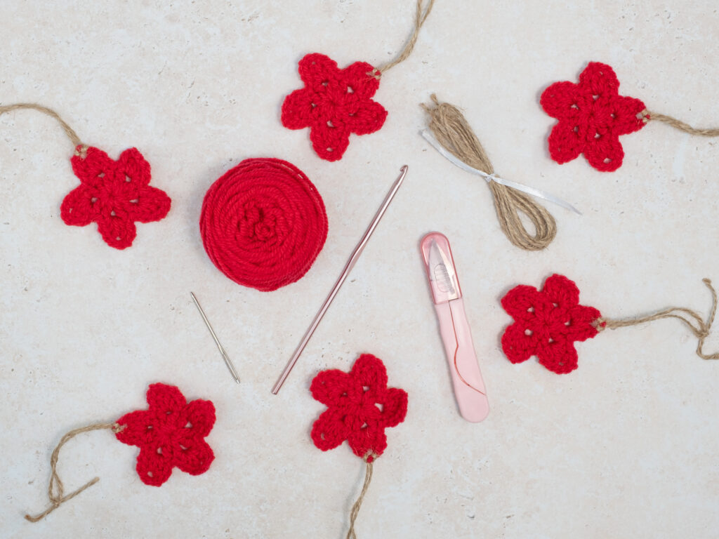 Red Crochet Star Craft Kit | Beginner Video Tutorial, Festive Decorations (DIY)