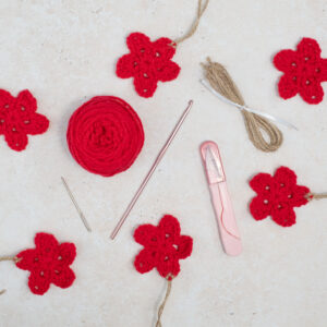 Red Crochet Star Craft Kit | Beginner Video Tutorial, Festive Decorations (DIY)