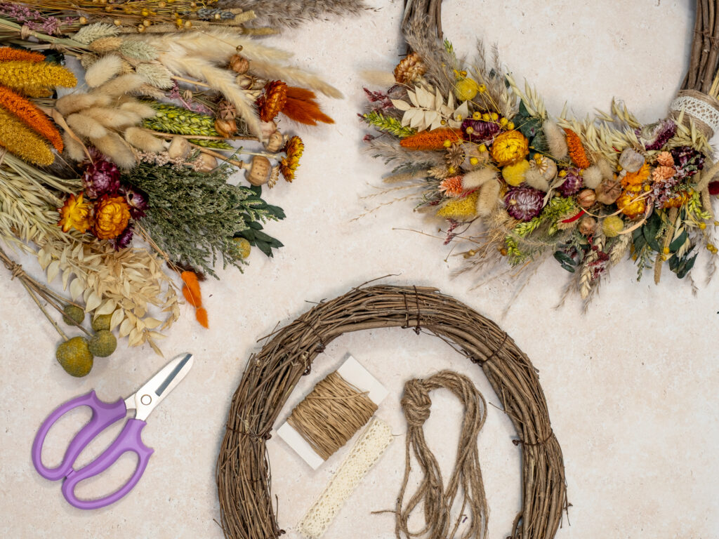 Autumn Dried Flower Wreath Making Kit | Beginner Floral Craft Kit (Video Tutorial)